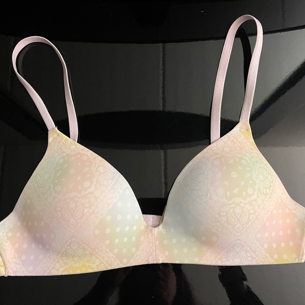 34A Pink PUSH-UP WIRELESS BRA Bandana Tie Dye Pink Print NWOT